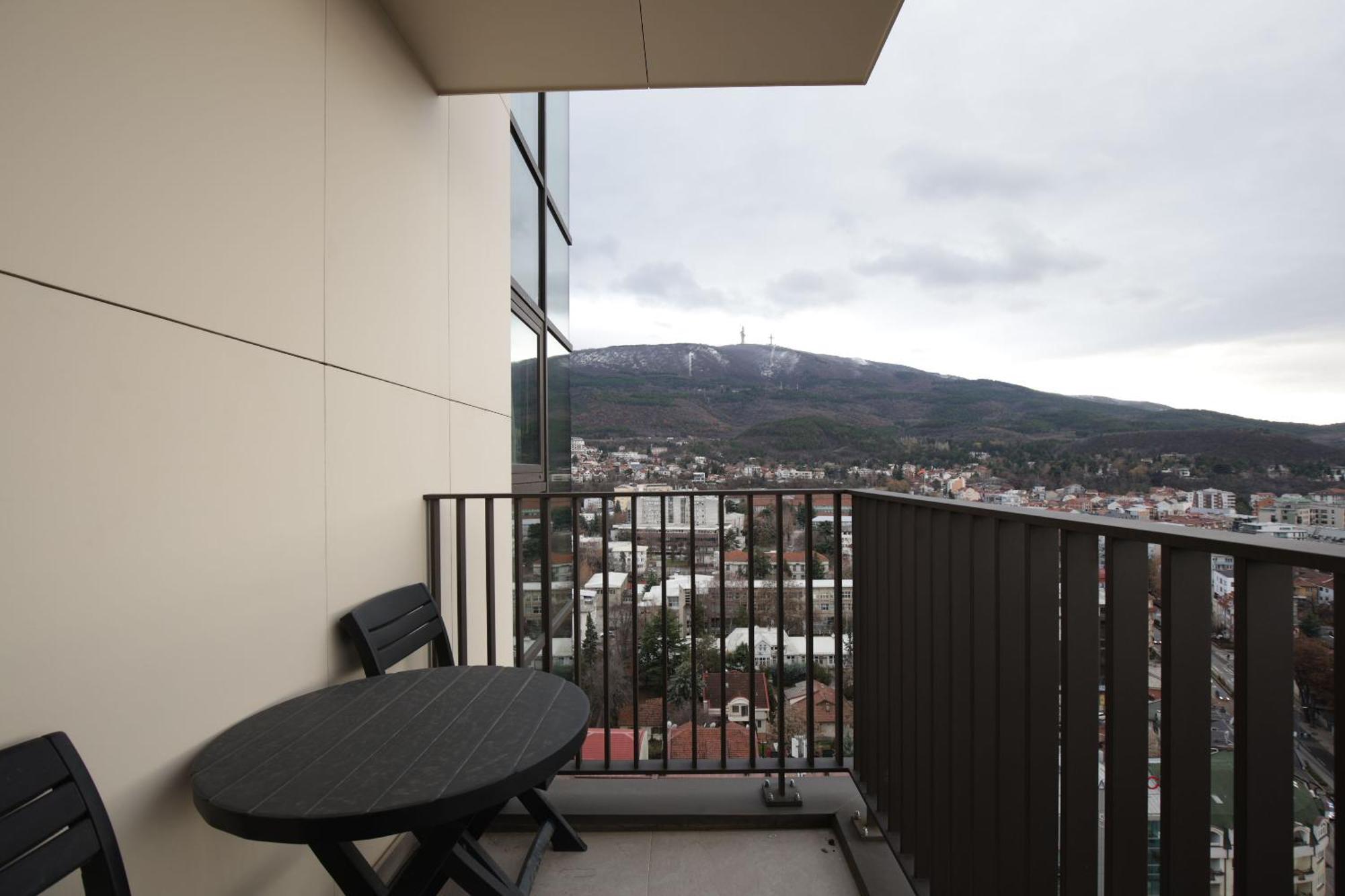 Urban Oasis 16th Floor Penthouse, Center, Free Private Parking Skopje